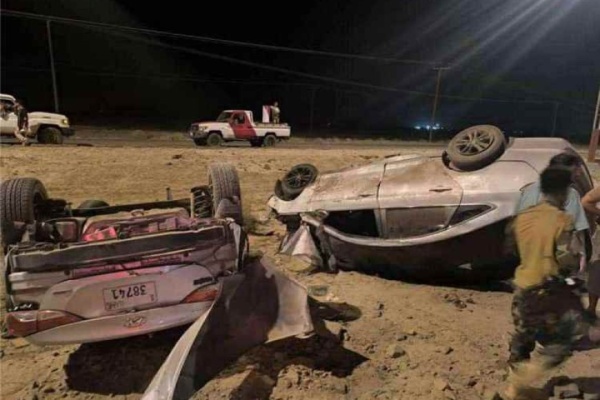 مصرع جنديين في درع الوطن بحادث سير أليم بمديرية البريقة في عدن مصرع جنديين في درع الوطن بحادث سير أليم بمديرية البريقة في عدن