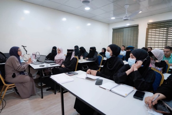 اختتام دورة الزراعة المتكاملة بمشاركة نخبة من أطباء الأسنان في عدن اختتام دورة الزراعة المتكاملة بمشاركة نخبة من أطباء الأسنان في عدن
