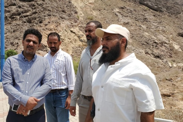 مدير عام التواهي يوجه بتنفيذ مشروع حفر بئر وإنشاء خزان مياه في القلوعة لتلبية احتياجات المواطنين مدير عام التواهي يوجه بتنفيذ مشروع حفر بئر وإنشاء خزان مياه في القلوعة لتلبية احتياجات المواطنين
