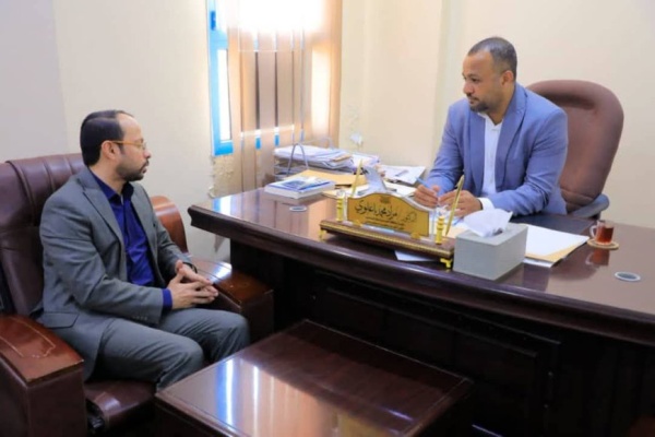 الوكيل باعلوي يبحث تعزيز العلاقات مع مدير الخدمة المدنية في الوادي والصحراء الوكيل باعلوي يبحث تعزيز العلاقات مع مدير الخدمة المدنية في الوادي والصحراء
