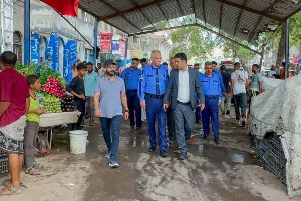 جهود مشتركة لإعادة تشغيل فرزتي زكو و الميدان للنقل في صيرة بعدن
