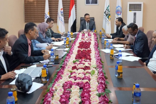 وزير الأشغال يرأس اجتماع مجلس إدارة المؤسسة العامة للطرق والجسور وزير الأشغال يرأس اجتماع مجلس إدارة المؤسسة العامة للطرق والجسور