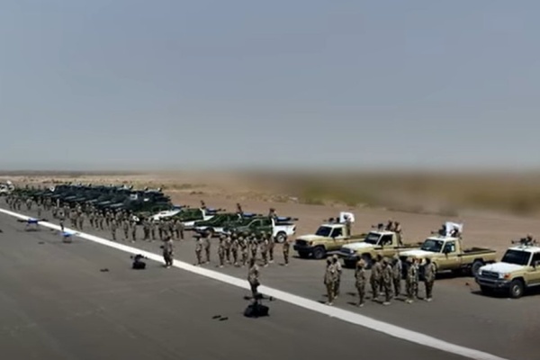 جاهزية تسبق ساعة الصفر بالفيديو الفرقة الأولى بدرع الوطن تعلن جاهزيتها للمواجهة جاهزية تسبق ساعة الصفر بالفيديو الفرقة الأولى بدرع الوطن تعلن جاهزيتها للمواجهة