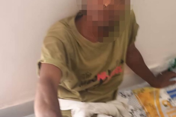 قوات أمن المنشآت تضبط شخصا أثناء محاولته سرقة ممتلكات من مبنى نيابة المعلا الابتدائية قوات أمن المنشآت تضبط شخصا أثناء محاولته سرقة ممتلكات من مبنى نيابة المعلا الابتدائية