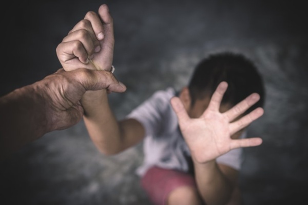 امريكا القبض على عصابة ت تاجر بالأطفال من عمر شهرين الى 17 عاما صور و تفاصيل