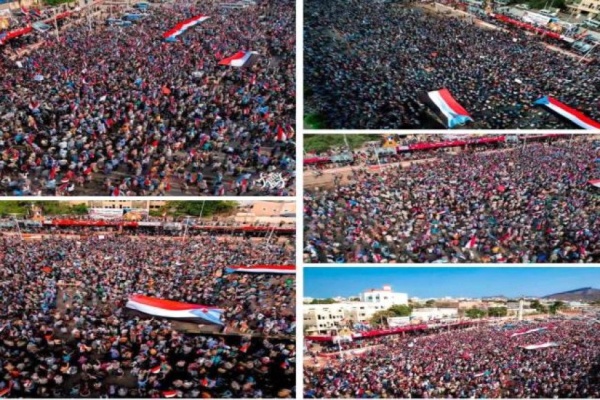 مليونية الذكرى الـ55 لـ الجيش الجنوبي احتشاد جماهيري واسع يجدد التمسك بالسيادة والاستقلال مليونية الذكرى الـ55 لـ الجيش الجنوبي احتشاد جماهيري واسع يجدد التمسك بالسيادة والاستقلال