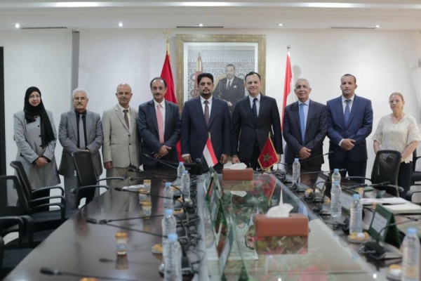 وزيرا التعليم الفني اليمني والإدماج الاقتصادي المغربي يبحثان تعزيز التعاون في التكوين المهني وتنمية الكفاءات وزيرا التعليم الفني اليمني والإدماج الاقتصادي المغربي يبحثان تعزيز التعاون في التكوين المهني وتنمية الكفاءات