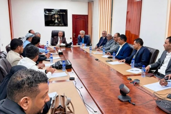 رئيس مجلس القضاء الأعلى يلتقي القضاة المعينين حديثا في محافظتي عدن ولحج ويحثهم على سرعة إنجاز القضايا