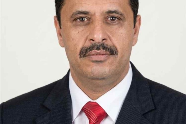 قيادي مؤتمري بارز يدعو أنصار المؤتمر إلى التلاحم مع الشرعية ودعم معركة الخلاص من جماعة الحوثي
