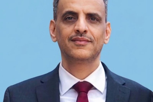 نائب وزير الإدارة المحلية توزيع ملياري ريال حصص الوحدات الإدارية من الموارد العامة المشتركة للنصف الأول من العام 2026م نائب وزير الإدارة المحلية توزيع ملياري ريال حصص الوحدات الإدارية من الموارد العامة المشتركة للنصف الأول من العام 2026م