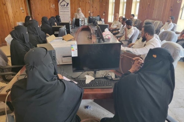 عدن تدشين برنامج تدريبي لتفعيل الأنظمة المحاسبية والبيانات الصحية بمراكز البريقة