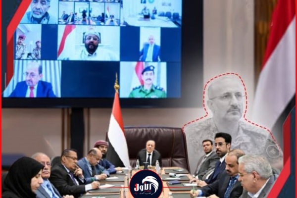 بعد انسحاب قواته ومغادرته المخا غياب لافت لطارق صالح عن الاجتماع الاستثنائي لمجلس الدفاع الوطني