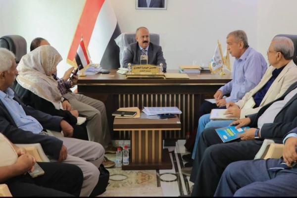 وزير النقل يناقش جهود التنسيق المشترك ومتابعة اوضاع مختلف قطاعات النقل في ظل المستجدات