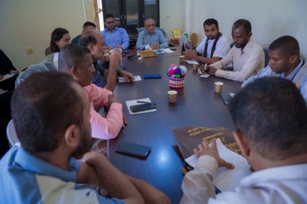 مدير الشؤون الاجتماعية بأبين يلتقي ممثلي المنظمات والشركاء لبحث الاستجابة العاجلة لاحتياجات النازحين مدير الشؤون الاجتماعية بأبين يلتقي ممثلي المنظمات والشركاء لبحث الاستجابة العاجلة لاحتياجات النازحين