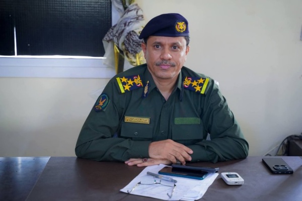 مدير أمن أبين يعزي في وفاة ضحية اشتباكات العلم ودوفس ويؤكد استكمال الإجراءات القانونية مدير أمن أبين يعزي في وفاة ضحية اشتباكات العلم ودوفس ويؤكد استكمال الإجراءات القانونية
