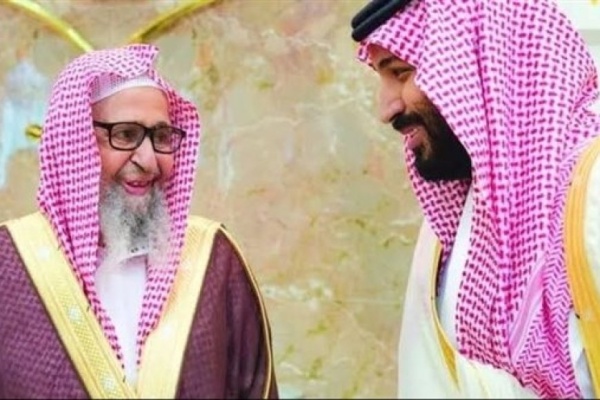فتوى جديدة لمفتي عام السعودية الشيخ الفوزان حول أحداث اليمن