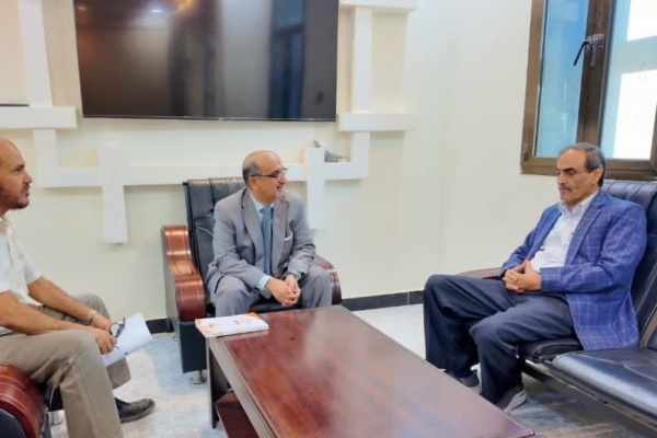 الأمين العام ورئيس جامعة شبوة يبحثان تعزيز التعاون ودعم مسيرة الجامعة الأكاديمية الأمين العام ورئيس جامعة شبوة يبحثان تعزيز التعاون ودعم مسيرة الجامعة الأكاديمية