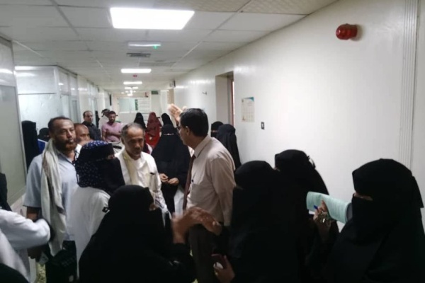 مدير عام مكتب الصحة بلحج يطلع على جاهزية مستشفى ابن خلدون ويؤكد على مضاعفة الجهود لتقديم الخدمات الصحية للمرضى