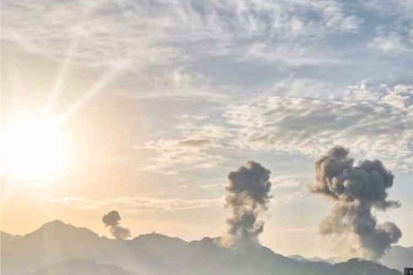 فجر اليوم غارات جوية تستهدف أهم مواقع للحوثيين في تعز فجر اليوم غارات جوية تستهدف أهم مواقع للحوثيين في تعز