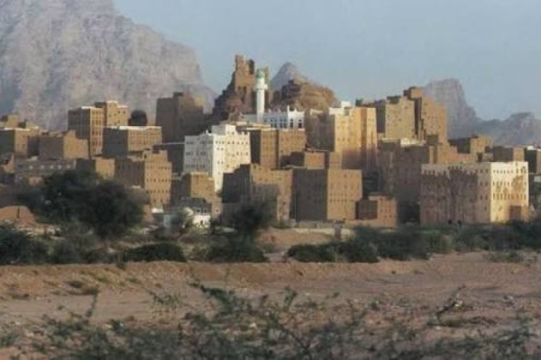 محكمة رضوم الابتدائية بشبوة تقضي بإعدام مدان ين في قضية قتل عمد محكمة رضوم الابتدائية بشبوة تقضي بإعدام مدان ين في قضية قتل عمد