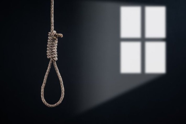 بسبب منشور على الفيس بوك طالبة تواجه حكم الاعدام بسبب منشور على الفيس بوك طالبة تواجه حكم الاعدام
