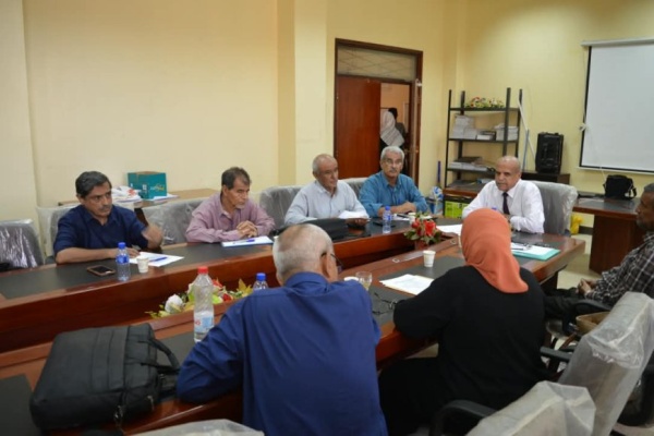 كلية الهندسة عدن تناقش توظيف الذكاء الاصطناعي وتطوير المناهج كلية الهندسة عدن تناقش توظيف الذكاء الاصطناعي وتطوير المناهج
