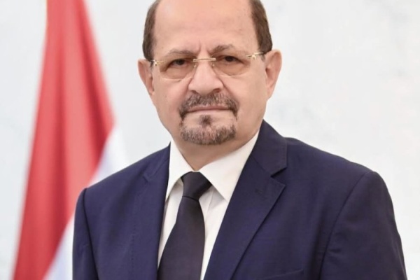 رئيس الوزراء يشدد على تطبيع الأوضاع في المخا والمناطق المستعادة بالساحل الغربي رئيس الوزراء يشدد على تطبيع الأوضاع في المخا والمناطق المستعادة بالساحل الغربي