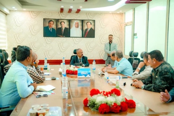 وزير النقل يلتقي مع قيادة مجموعة هائل سعيد أنعم لمناقشة سبل التعاون بين الوزارة والقطاع الخاص وزير النقل يلتقي مع قيادة مجموعة هائل سعيد أنعم لمناقشة سبل التعاون بين الوزارة والقطاع الخاص