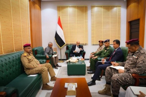 اللجنة الأمنية بحضرموت تناقش تعزيز الإجراءات الأمنية ورفع الجاهزية