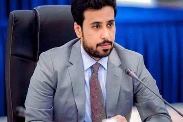 عقب استهداف مطار عدن الغيثي يتوعد بحماية عدن ويؤكد استمرار معركة اجتثاث التمرد الحوثي عقب استهداف مطار عدن الغيثي يتوعد بحماية عدن ويؤكد استمرار معركة اجتثاث التمرد الحوثي