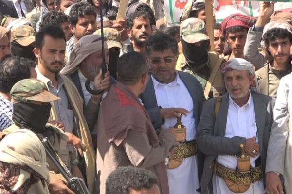مصدر دبلوماسي ترتيبات دولية لتسليم صنعاء وخروج قيادات الحوثي إلى ع مان