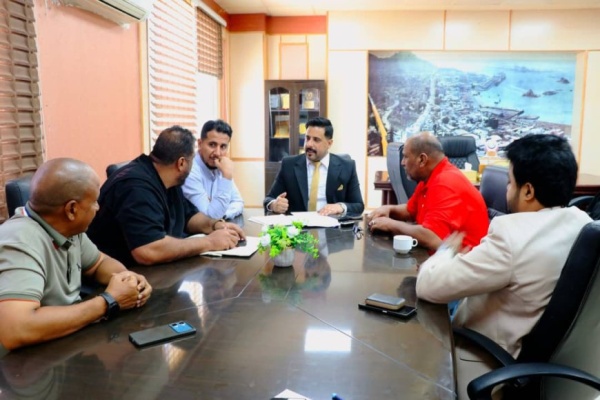وكيل الشباب بعدن يلتقي بعثة منتخب مصارعة الذراعين وينقل اهتمام المحافظ بدعم مشاركتها في بطولة العالم وكيل الشباب بعدن يلتقي بعثة منتخب مصارعة الذراعين وينقل اهتمام المحافظ بدعم مشاركتها في بطولة العالم