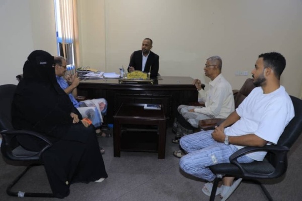 قيادة مؤسسة آفاق وطن للتنمية الثقافية والتدريب الإعلامي تلتقي وكيل حضرموت المساعد لشؤون الشباب ومنظمات المجتمع المدني قيادة مؤسسة آفاق وطن للتنمية الثقافية والتدريب الإعلامي تلتقي وكيل حضرموت المساعد لشؤون الشباب ومنظمات المجتمع المدني