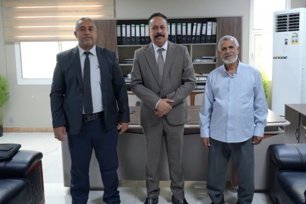 الوزير العقربي يشرف على مراسم التسليم والاستلام لقيادة المؤسسة العامة للطرق والجسور ويشدد على تعزيز الأداء المؤسسي الوزير العقربي يشرف على مراسم التسليم والاستلام لقيادة المؤسسة العامة للطرق والجسور ويشدد على تعزيز الأداء المؤسسي