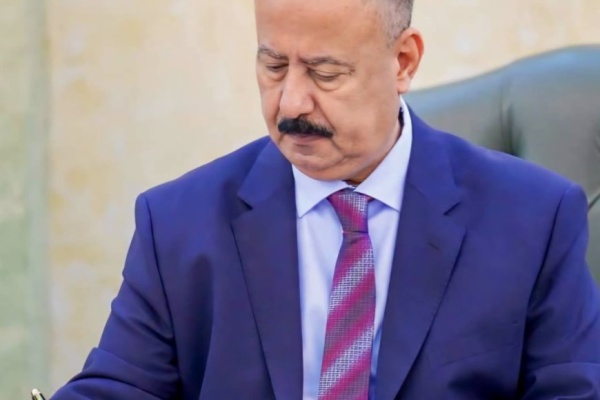 وزير النقل يصدر قرارا بتشكيل لجنة تحقيق في الحادثة التي تعرضت لها طائرة اليمنية بالأردن