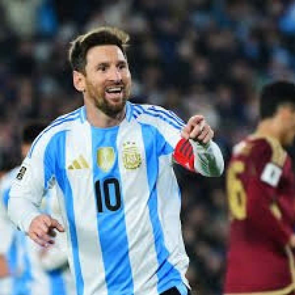 الأسطورة الخالدة ليونيل ميسي ينفرد بعرش هدافي كأس العالم بـ18 هدفا ويواصل كتابة التاريخ الأسطورة الخالدة ليونيل ميسي ينفرد بعرش هدافي كأس العالم بـ18 هدفا ويواصل كتابة التاريخ