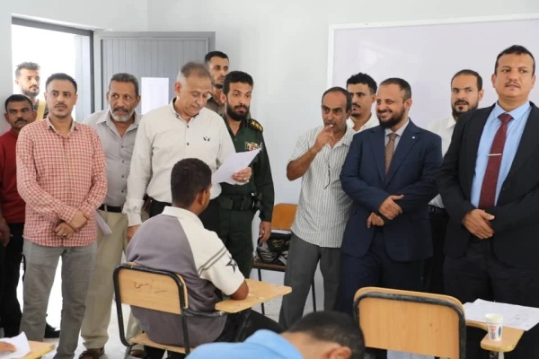 تدشين الاختبارات النظرية في المعاهد التقنية والمهنية بالعاصمة عدن تدشين الاختبارات النظرية في المعاهد التقنية والمهنية بالعاصمة عدن