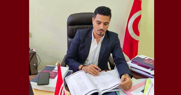 النائب أولاد جبريل وزير بلا إنجاز والرياضة التونسية تدفع الثمن فيديو النائب أولاد جبريل وزير بلا إنجاز والرياضة التونسية تدفع الثمن فيديو