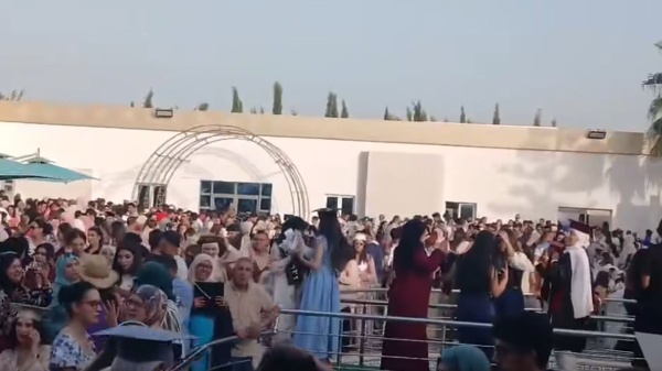 فيديو اليوم من جامعة منوبة حفل تخرج بناة تونس الجدد فيديو