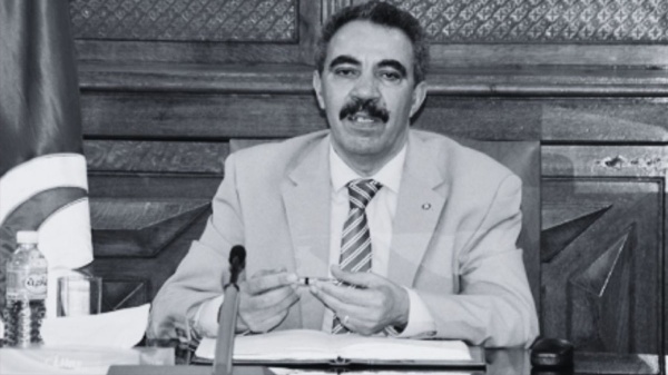مراسم موكب جنازة المهندس محمد صالح العرفاوي وزير التجهيز الأسبق مراسم موكب جنازة المهندس محمد صالح العرفاوي وزير التجهيز الأسبق