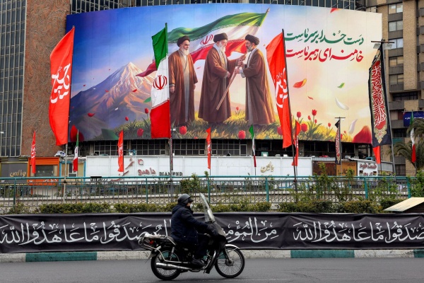 إيران وأميركا تتفقان على وقف شامل للعمليات العسكرية وفتح مضيق هرمز