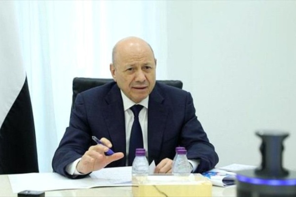 العليمي استهداف المطارات والمنشآت المدنية لن يوقف معركة استعادة الدولة العليمي استهداف المطارات والمنشآت المدنية لن يوقف معركة استعادة الدولة
