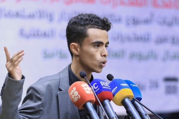 صحفي حضرمي يكشف عن تحركات مشبوهة لاستدراج شباب من حضرموت صحفي حضرمي يكشف عن تحركات مشبوهة لاستدراج شباب من حضرموت