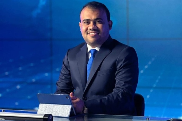صحفي حضرمي يكشف قيمة رسوم جمركية لشحنة واحدة وينتقد إدارة الإيرادات صحفي حضرمي يكشف قيمة رسوم جمركية لشحنة واحدة وينتقد إدارة الإيرادات