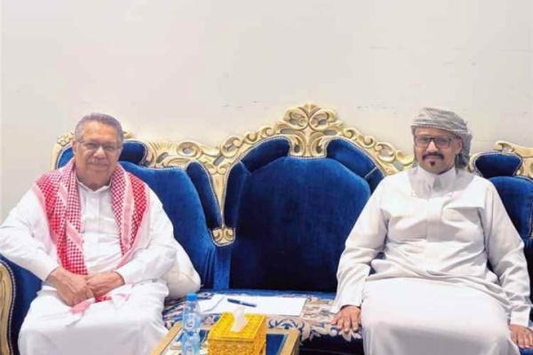 رئيس مجلس الشورى يلتقي مدير عام مصلحة شؤون القبائل بوادي وصحراء حضرموت