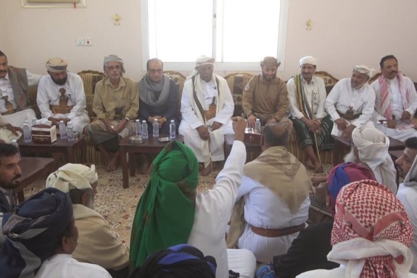 اللواء المعبري والحكم النهدي يقودان لقاء موسعا لمناقشة أزمات الخدمات والمعيشة بوادي حضرموت اللواء المعبري والحكم النهدي يقودان لقاء موسعا لمناقشة أزمات الخدمات والمعيشة بوادي حضرموت