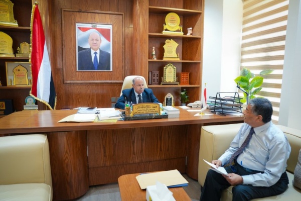 الخنبشي يط لع على احتياجات هيئة مستشفى ابن سينا بالمكلا ويؤكد دعم تطوير خدماتها الصحية الخنبشي يط لع على احتياجات هيئة مستشفى ابن سينا بالمكلا ويؤكد دعم تطوير خدماتها الصحية