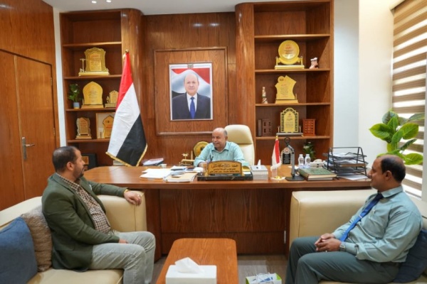 الخنبشي يط لع على مشاريع مؤسسة صلة الصحية ويؤكد أهمية توسيع نطاق خدماتها الخنبشي يط لع على مشاريع مؤسسة صلة الصحية ويؤكد أهمية توسيع نطاق خدماتها