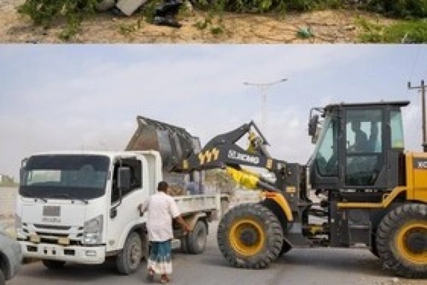 استعدادا لموسم البلدة الأشغال تواصل أعمال النظافة ورفع المخلفات بشواطئ المكلا استعدادا لموسم البلدة الأشغال تواصل أعمال النظافة ورفع المخلفات بشواطئ المكلا