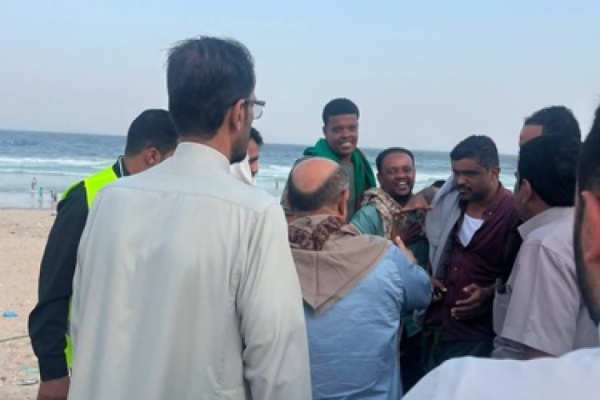 الخنبشي يتفقد فعاليات موسم نجم البلدة ويشيد بالتنظيم والمشاركة الثقافية الخنبشي يتفقد فعاليات موسم نجم البلدة ويشيد بالتنظيم والمشاركة الثقافية